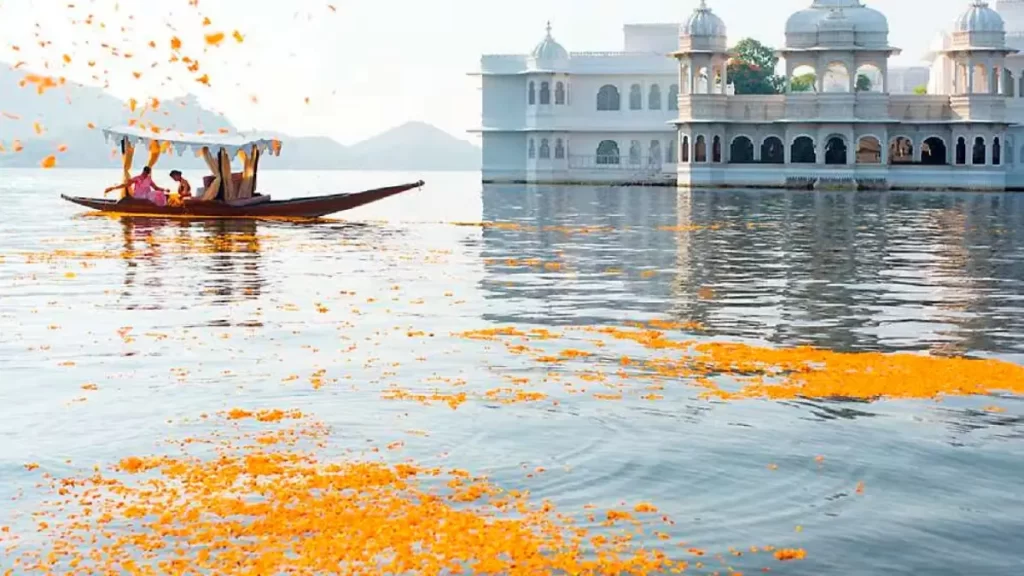 Udaipur-Tour-the-city-of-lakes