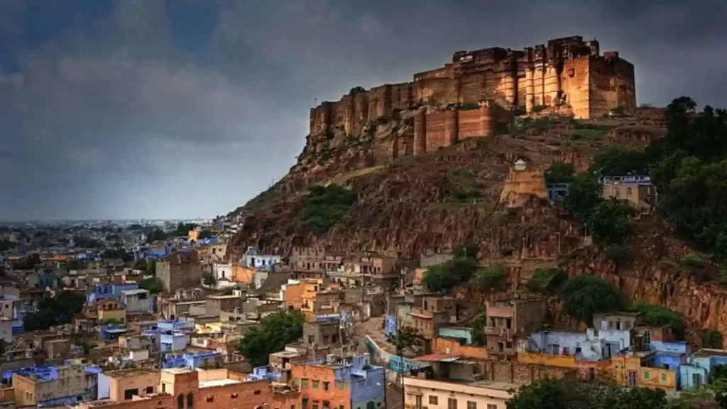 mehrangarh fort: tourist places to visit in Jodhpur